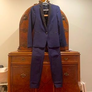 RW & Co navy suit with black. XS/00